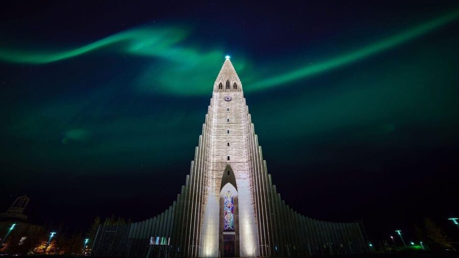 Private Northern Lights Tour - Comfort matters: luxury car, warm stops, and photo-friendly pauses
