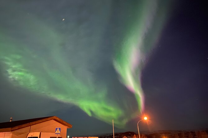 Private Northern Lights Tours - The 9:00 pm departure, and why the timing matters