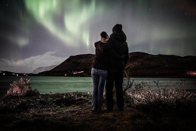 Private Northern lights with photographs - When the sky is calm, or the lights are faint: how to enjoy either outcome