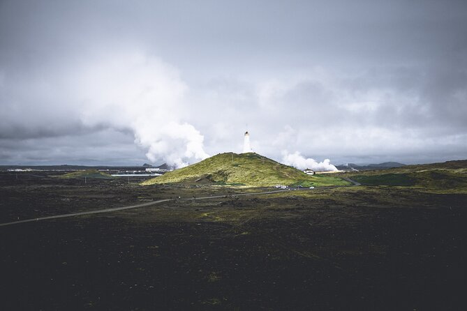 Private Reykjanes Peninsula, Lava Tunnel and Blue Lagoon - Raufarhólshellir Lava Tunnel, a 5200-year-old walk you can actually do