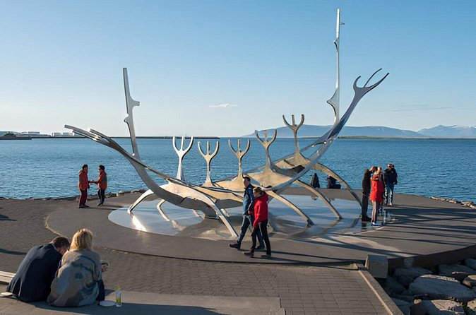 Private Reykjavik City Tour in Multi-Language Guide Options - Old Harbour walk: harbor history now turned into an easy stroll
