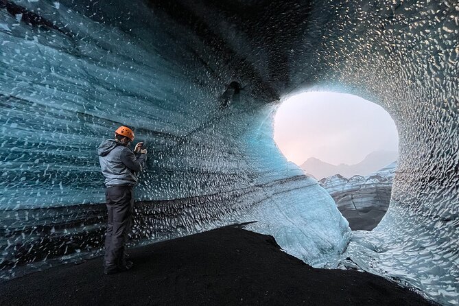 Private Superjeep South Coast and Katla Ice Cave - South Coast, but with breathing room