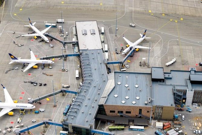 Private Transfer from Reykjavik Hotels to Keflavik Airport - How the Reykjavik hotel pickup makes departure day less stressful