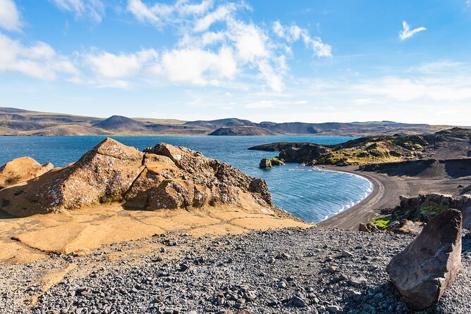 Private Transfer Reykjavik to Keflavik Airport - Practical Value vs. Shared Shuttles and Taxis