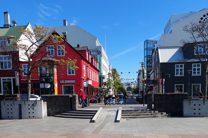 Private Walking Tour with Food in Reykjavik by Otto the Viking - Arnarholl Statue: a short lesson in named-history and nation-building