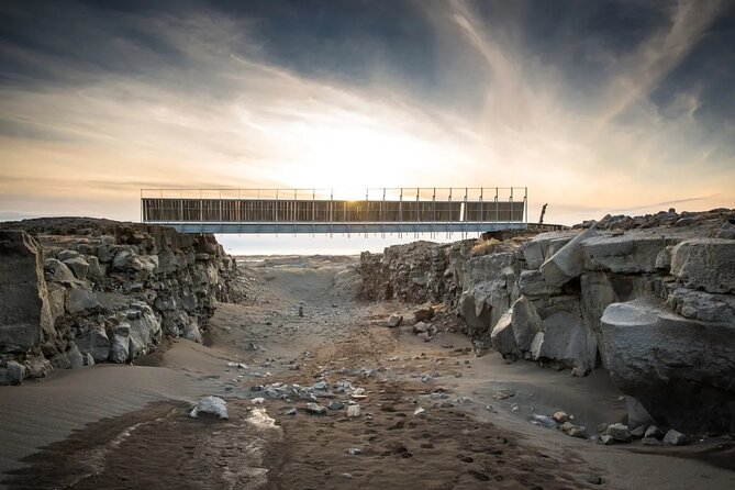 Reykjanes Explorer: Airport Transfer with Sightseeing Adventure - Brimketill at Grindavík’s lava shore edge: small stop, strong mood