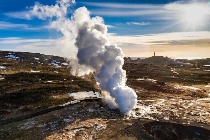 Reykjanes Explorer: Airport Transfer with Sightseeing Adventure - Blue Lagoon photo stop: how to enjoy it without the big price tag