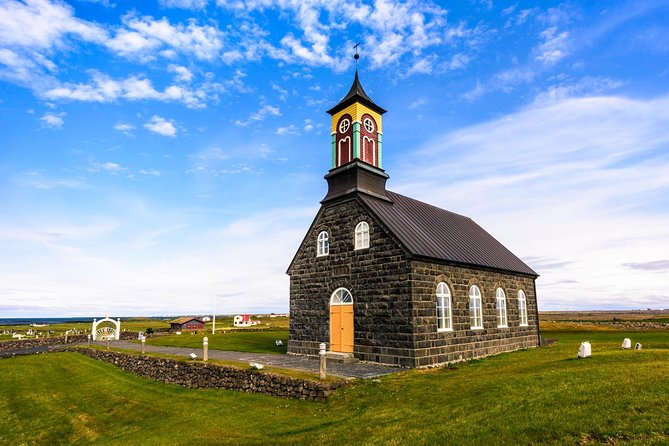 Reykjanes peninsula - Blue Lagoon: plan your own ticket, then enjoy the calm in lava