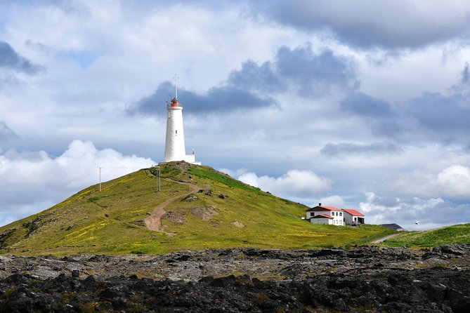 Reykjanes peninsula - Hafnarfjörður harbor walk: the hidden people town vibe
