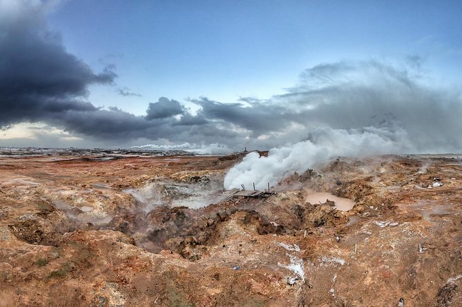Reykjanes Peninsula Photo infused tour - Stop 3: Reykjanes Peninsula, lava textures, mist, and waves