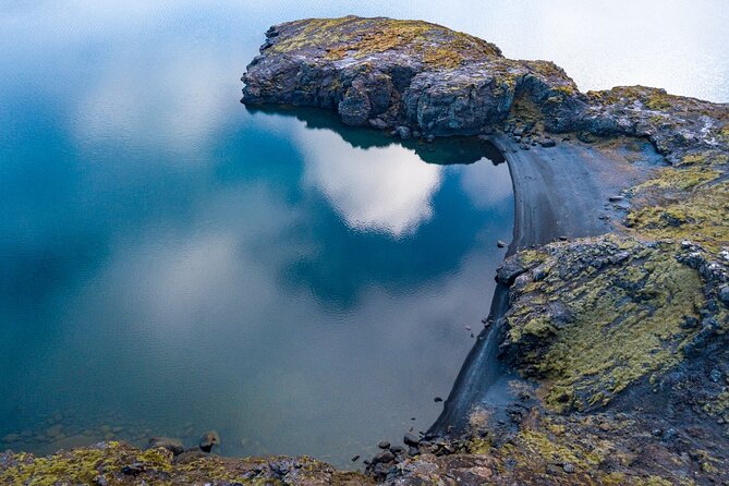 Reykjanes Peninsula :Private Guided Tour - Kleifarvatn Lake: quick drive, free entry, geology first