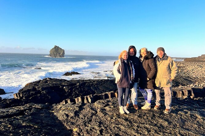 Reykjanes Peninsula :Private Guided Tour - Reykjanes Lighthouse: built for ships, loved by photographers