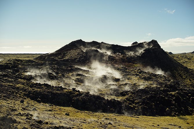 Reykjanes secret G spots - raw edition - What You Should Pack for Cold, Wet, and Wind
