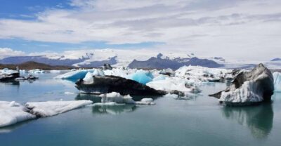 2-Day Tour with Icebergs, Glaciers & Waterfalls