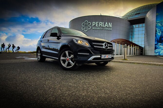 Reykjavik area to Keflavik Private Luxury Airport Transfer - Vehicle comfort: business-class without making it complicated