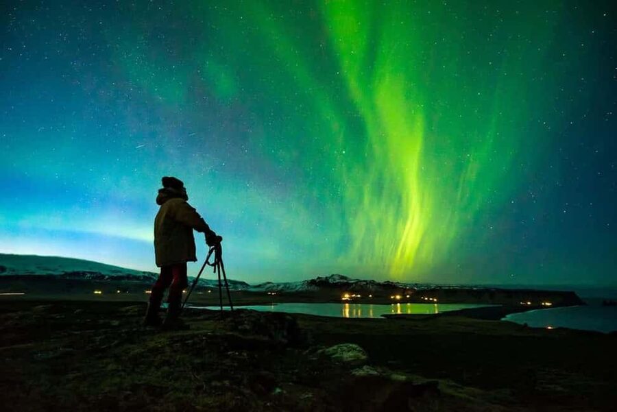 Reykjavik: Aurora Small Group 4x4 Northern Lights Adventure - The second scenic drive and the real aurora hunting