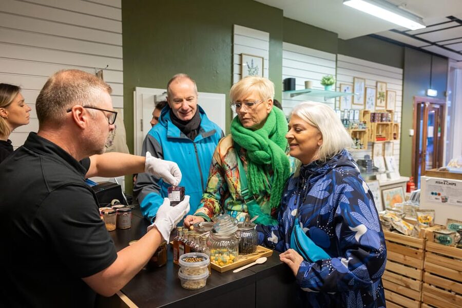 Reykjavik: Christmas Food Tour with Tastings and Drinks - Christmas Drinks Included: What You Can Sip