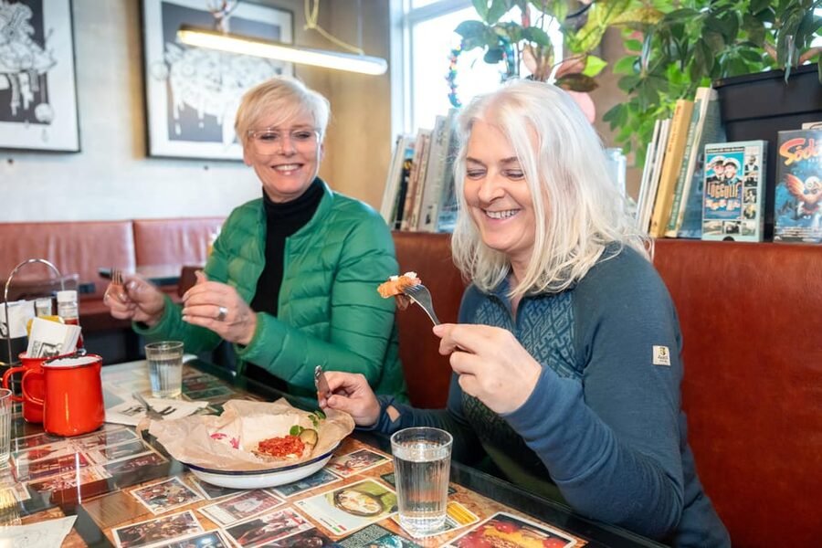 Reykjavik: Christmas Food Tour with Tastings and Drinks - Who This Tour Suits Best (And Who Might Want to Skip)