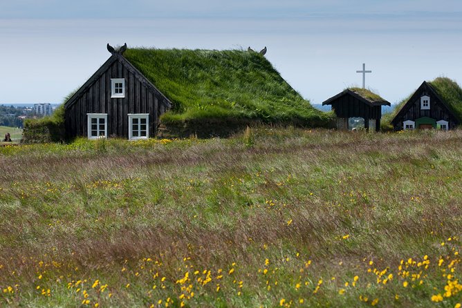 Reykjavik City Card 72 hour - Thermal pools: your Reykjavik reset button