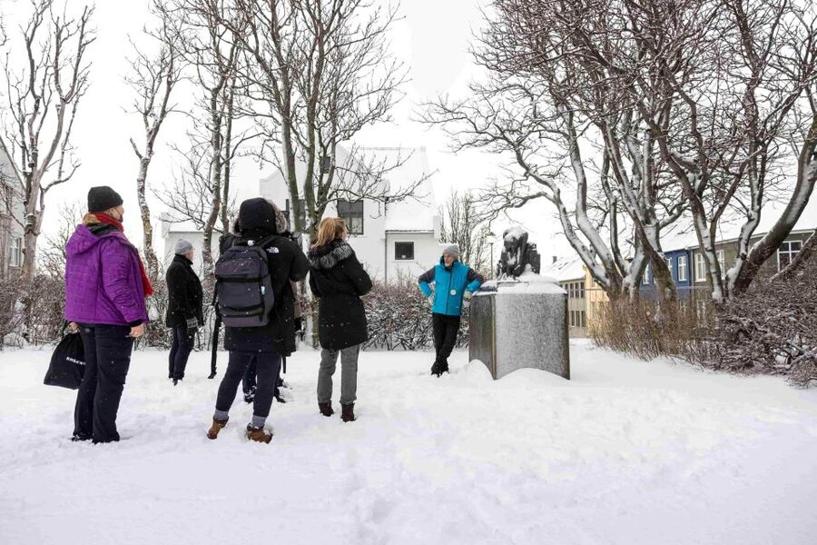 Reykjavik: Feline-Focused City Walking Tour - Cat Celebrities: The Fun Part That Might or Might Not Happen