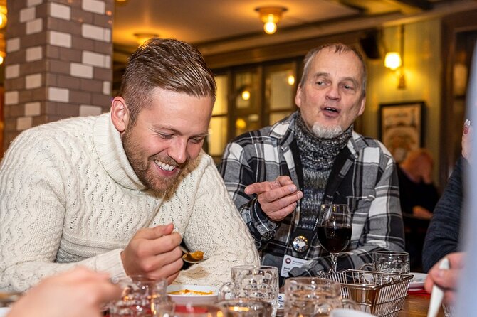 Reykjavik Food Lovers Tour - Icelandic Traditional Food - A great Reykjavík walk starts with the right kind of guide
