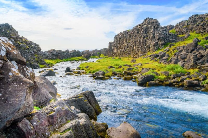 Reykjavik: Full-Day Golden Circle & Geothermal Greenhouse - What Guides and Drivers Add to This Day