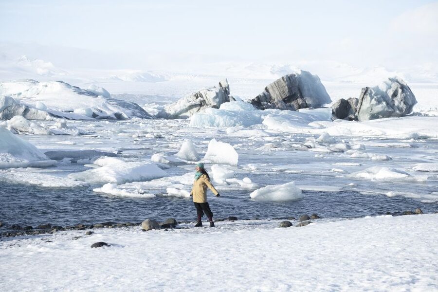 Reykjavik: Glacier Lagoon Boat Ride & Diamond Beach Day Tour - The 14-Hour Southern Iceland Circuit That Starts Early