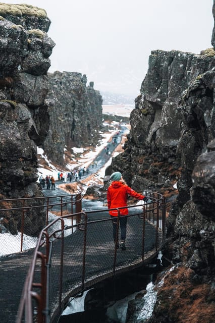 Reykjavík: Golden Circle and Silfra Snorkeling Combo Tour - Kerið Crater: A Colorful Stop That Breaks Up the Day