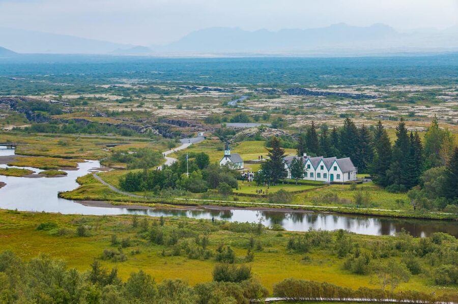 Reykjavik: Golden Circle, Crater & Blue Lagoon Minibus Tour - Þingvellir UNESCO: tectonic plates and a place with a big reason to exist