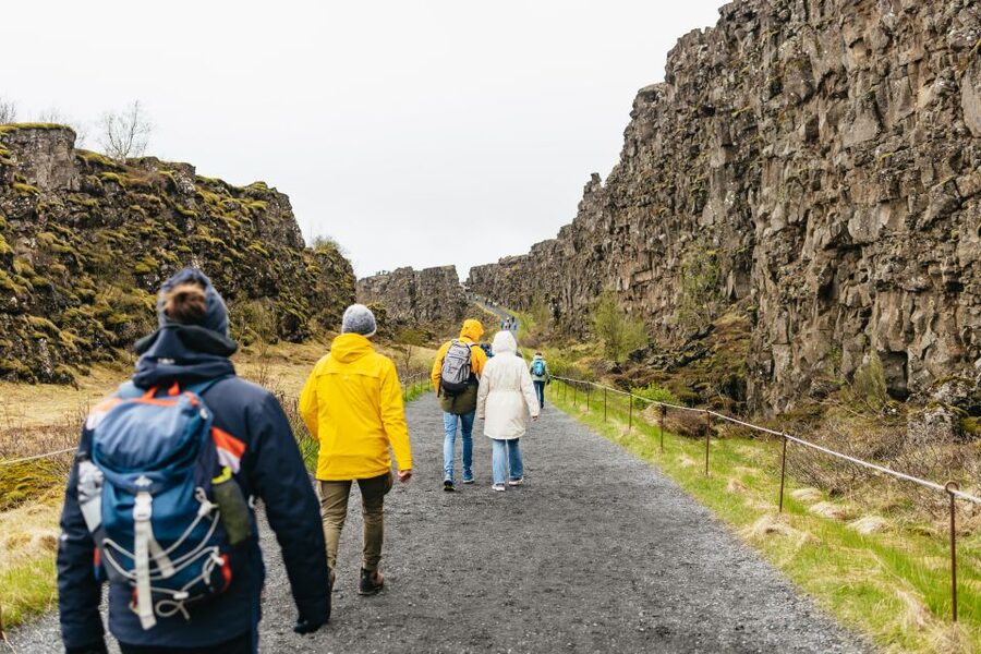 Reykjavik: Golden Circle, Crater & Blue Lagoon Minibus Tour - Geysir geothermal area: Strokkur’s eruption rhythm does the heavy lifting