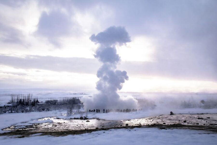 Reykjavik: Golden Circle, Tomato Farm and Kerið Crater Tour - Friðheimar tomato farm: lunch in the greenhouse and the extras you will want