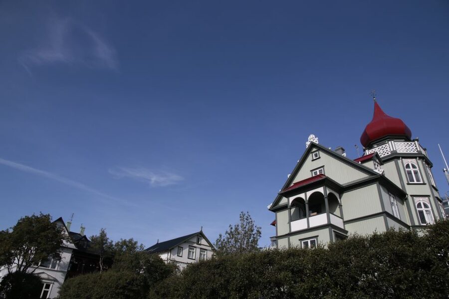 Reykjavik: Guided City Walking Tour - Luca’s pacing and what a small group changes