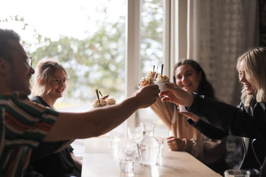Reykjavik: Guided Foodie Walking Tour with 6 Tastings - Who this tour fits best
