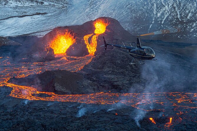 Reykjavik Helicopter Private Tour of Volcanoes - What pilots do that makes the whole tour better