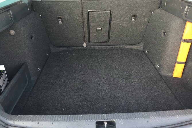 Reykjavik Iceland: Private Transfer to/from Keflavik Airport KEF - Price and Value: When $165 for Up to 4 People Makes Sense
