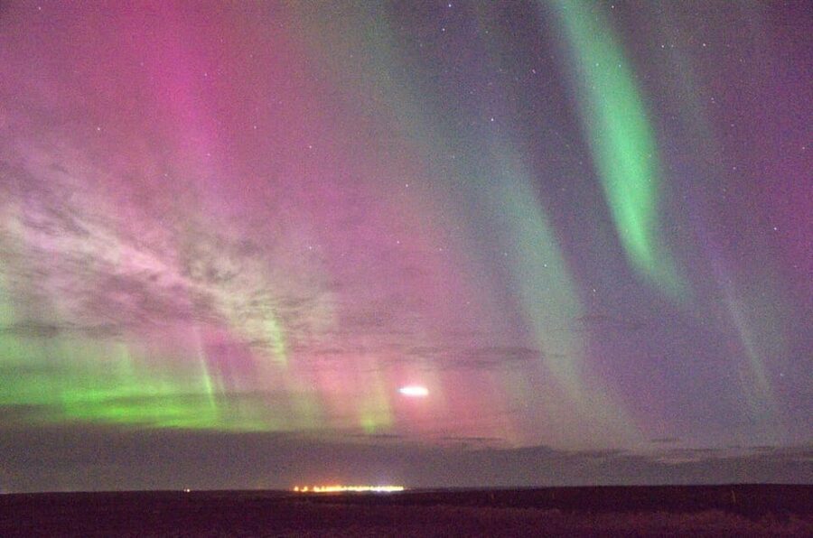 Reykjavík: New Year's Eve Northern Lights Yacht Cruise - Videy Island and the timing that leads to midnight
