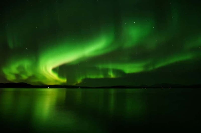 Reykjavik: Northern Lights Adventure Tour with Hot Chocolate - The Drive Out: Why You Will Go in Different Directions