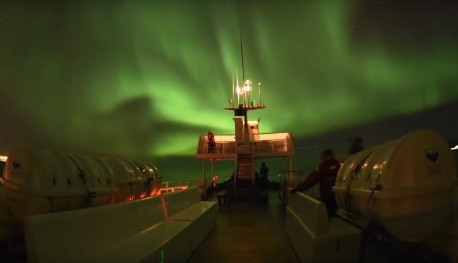 Reykjavík: Northern Lights Cruise - What you wear: warm overalls, indoor heat, and real deck time