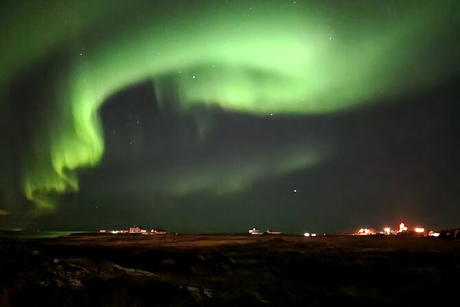 Reykjavik Northern Lights Evening Adventure Guided Tour - The Drive to a Remote Aurora Hunt: What 30 to 60 Minutes Buys You