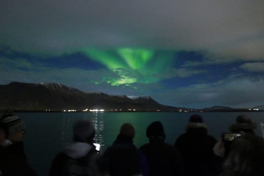 Reykjavik: Northern Lights Guided Boat Tour with Photos - Why a Northern Lights boat tour beats standing still on land