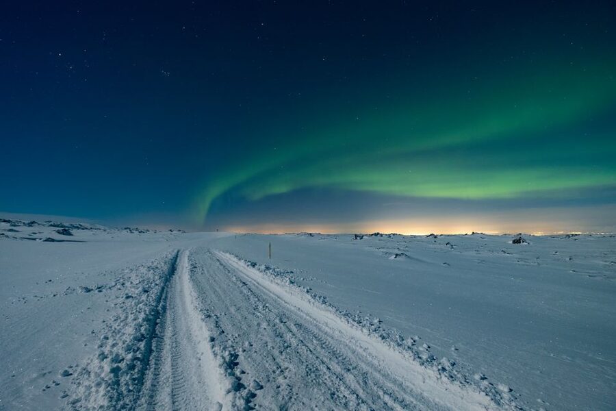 Reykjavík: Northern Lights Minibus Tour with Photos - Your countryside viewing spot, and what to expect there