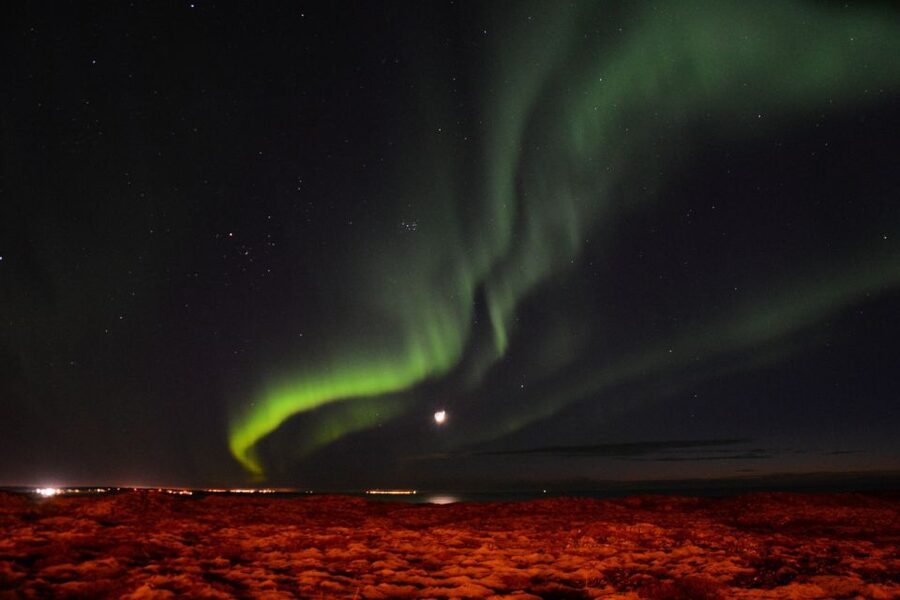 Reykjavik: Northern Lights Motor Yacht Cruise - Comfort and photography: how to stay warm without missing the sky