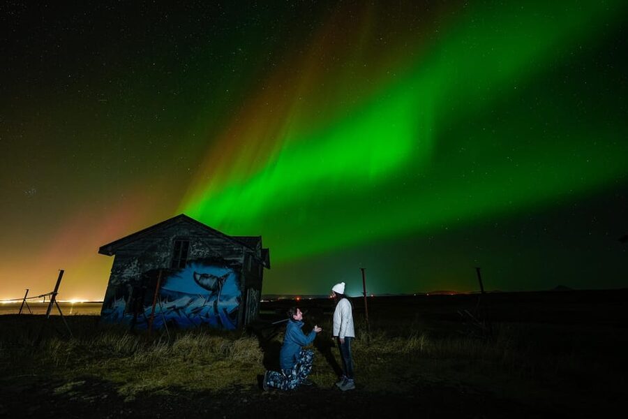 Reykjavik: Northern Lights Tour with Private Photographer - The warmth kit: jumpsuits and outdoor chairs change everything