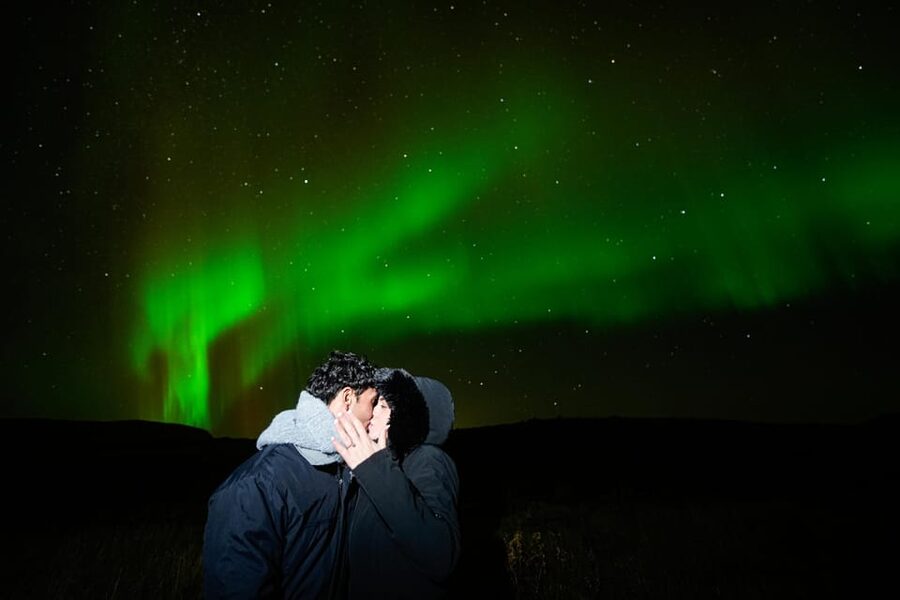 Reykjavik: Northern Lights Tour with Private Photographer - Snacks, hot drinks, and Iceland comfort food at night