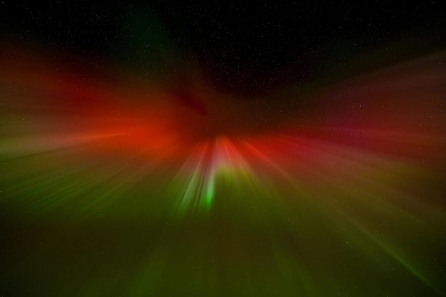 Reykjavik: Northern Lights Tour with Private Photographer - Unlimited professional photos, and why that’s worth paying for