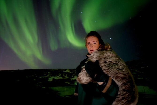 Reykjavik Northern Lights Tour with Pro Aurora Photos Small Group - Professional aurora photos: what you get and why it helps