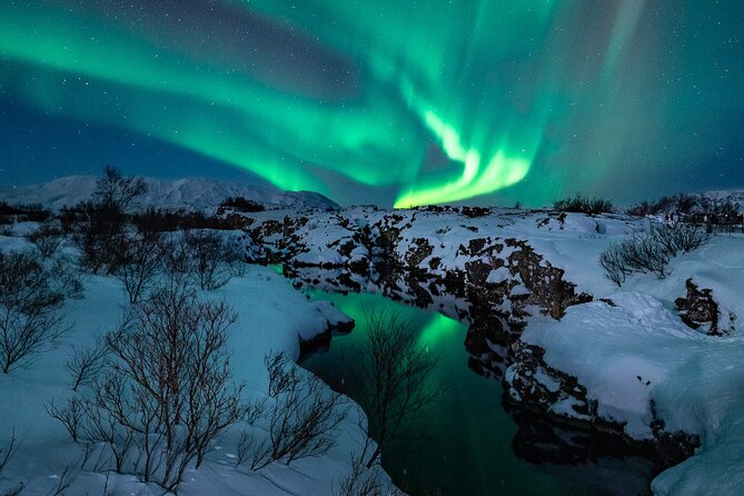 Reykjavik Northern Lights Tour with Professional Photographer - Key things that make this northern lights tour worth your time