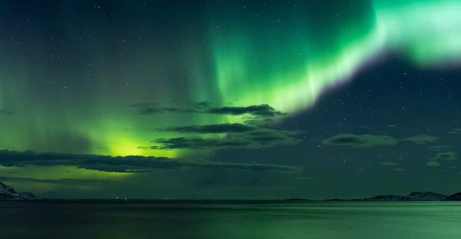 Reykjavik: Northern Lights with Icelandic Treats - Warm comfort that makes night sky time actually enjoyable
