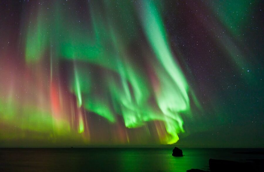 Reykjavik: Premium Northern Lights Tour with Free Photos - Why this Northern Lights tour feels premium