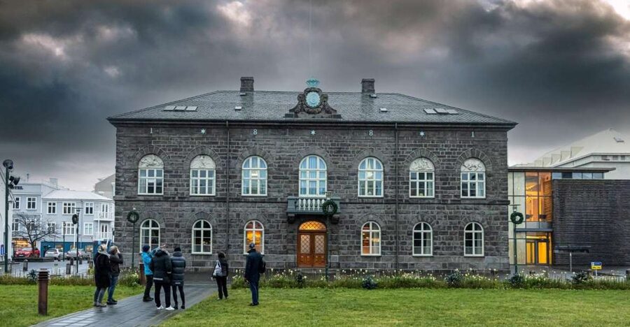 Reykjavik: Private Icelandic Viking Age Walking Tour - Starting at Hlöllabátar, and why that matters